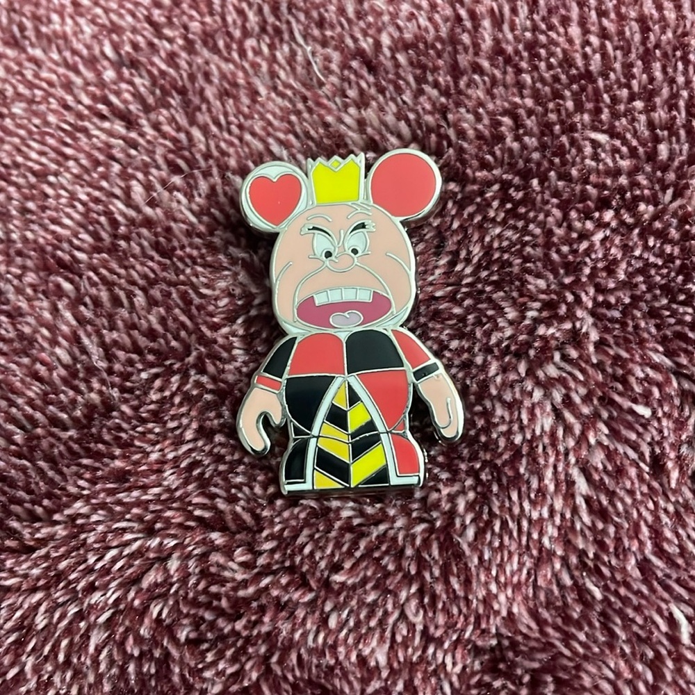 🔮3/$20 Alice In Wonderland Disney Pin Trading Queen of Hearts